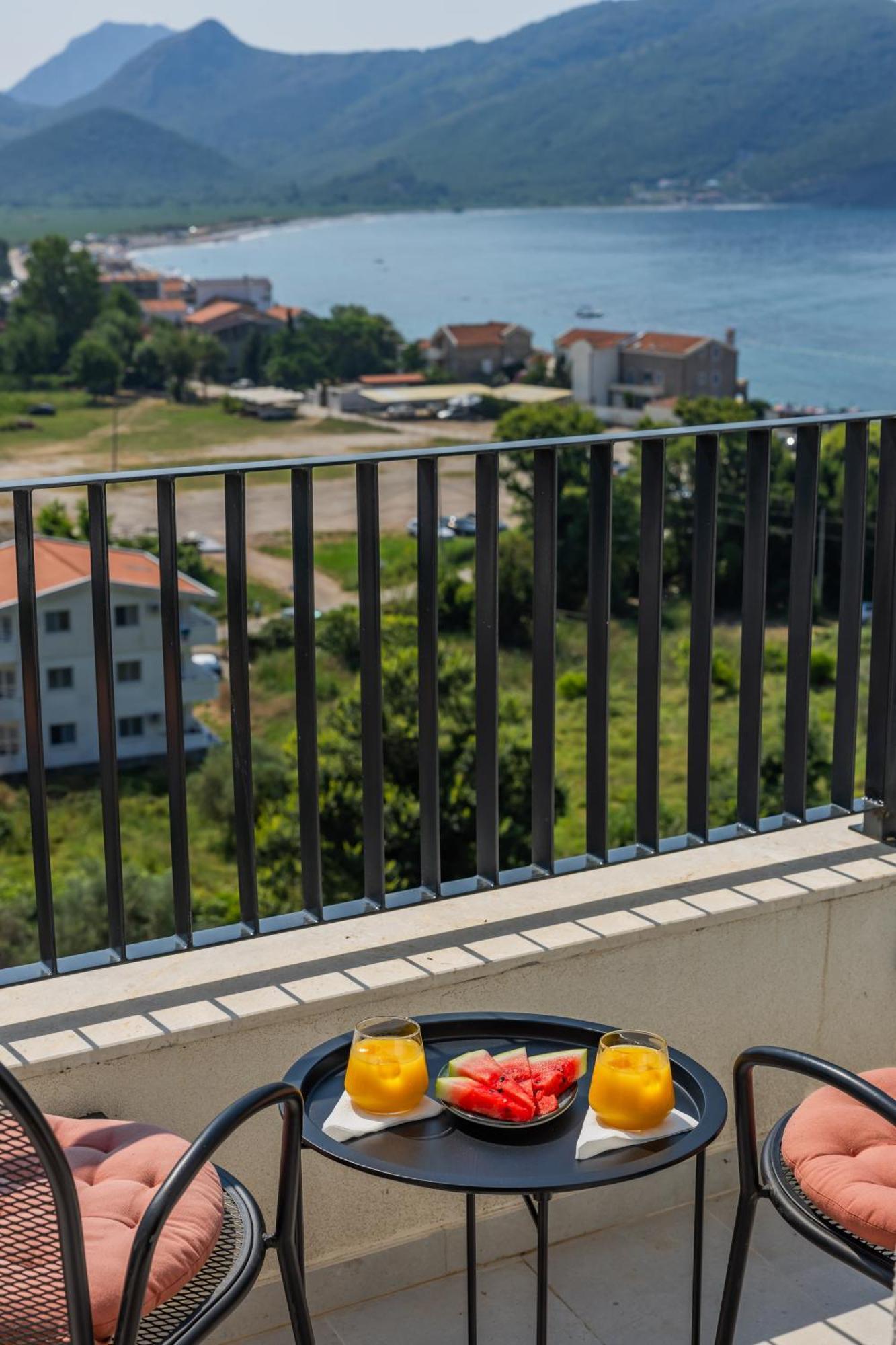 Hotel Aquilo Petrovac المظهر الخارجي الصورة
