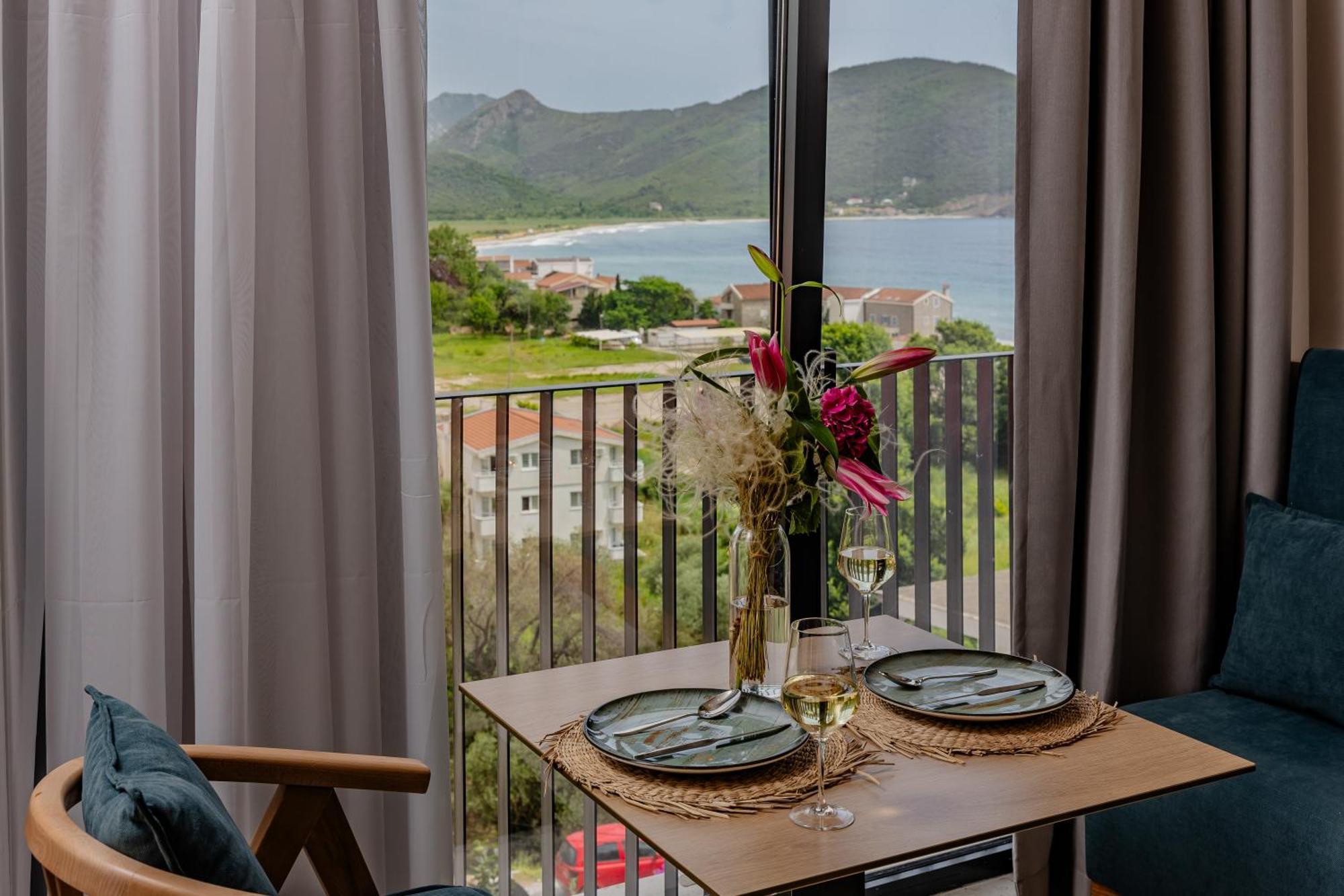 Hotel Aquilo Petrovac المظهر الخارجي الصورة