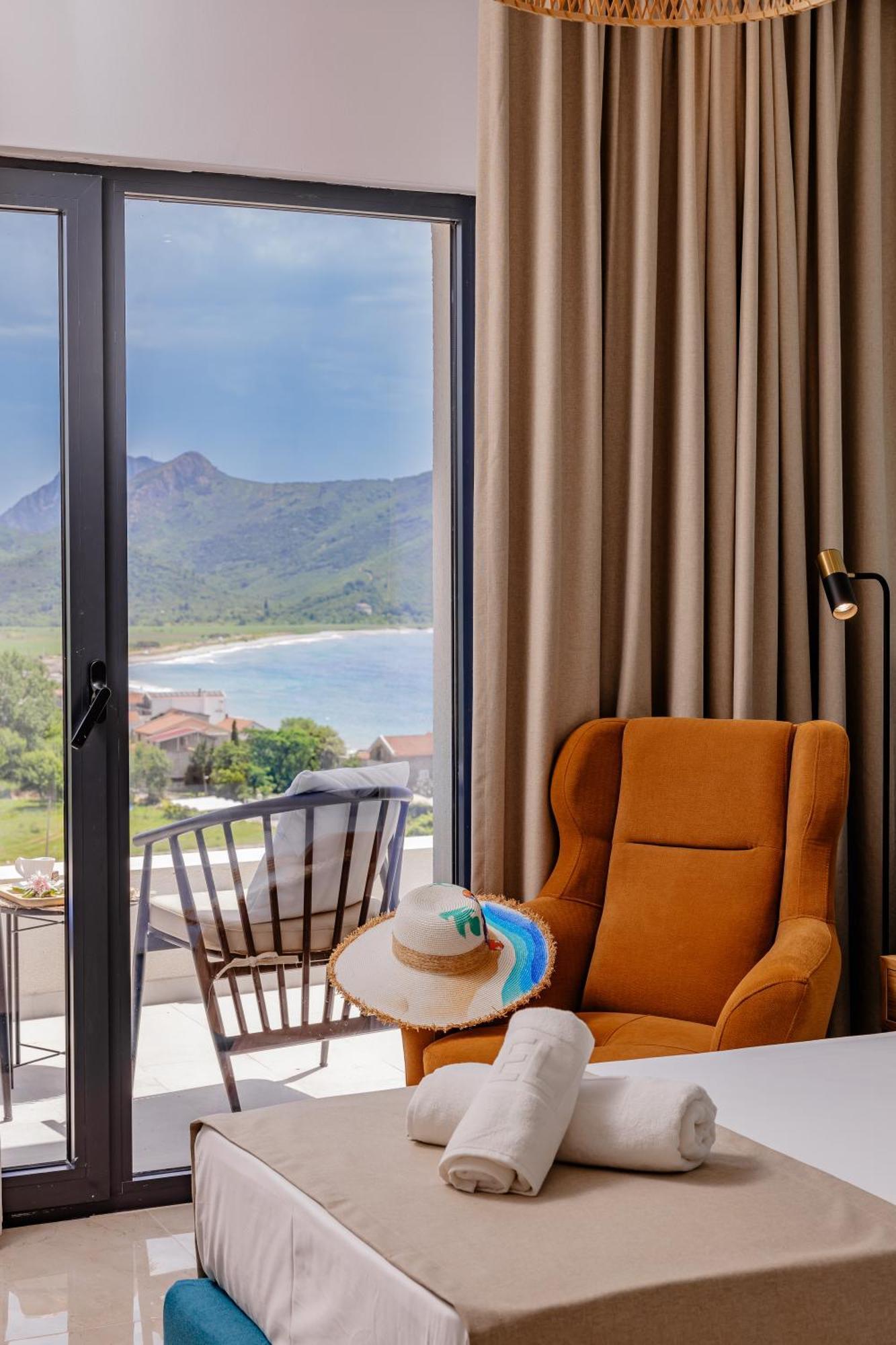 Hotel Aquilo Petrovac المظهر الخارجي الصورة